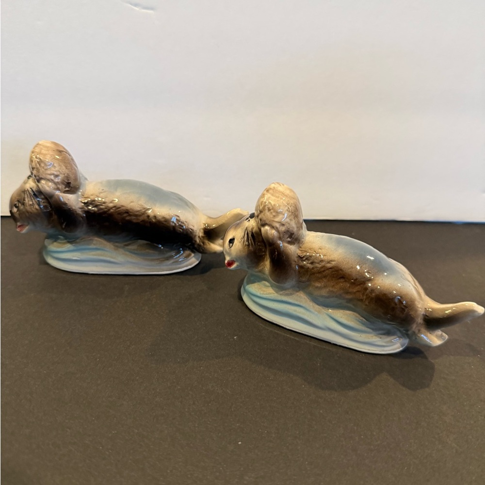 Porcelain vintage salt and pepper shakers seals  Pair - Home Accent